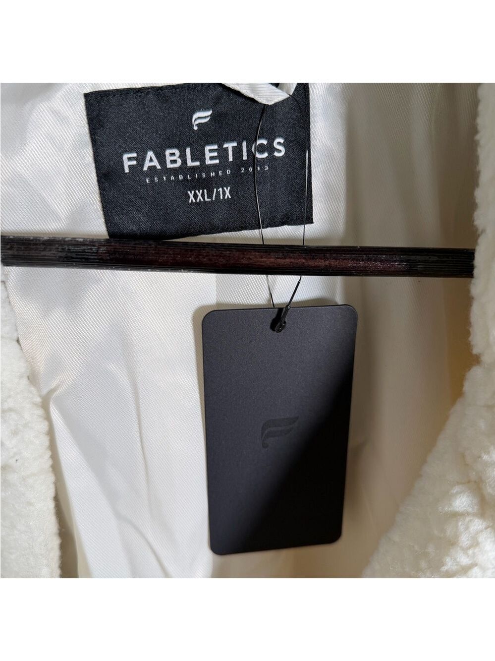 Fabletics Women's Ivory Plush Teddy Coat NWT - Picture 3 of 9